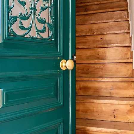 In * Лиссабон